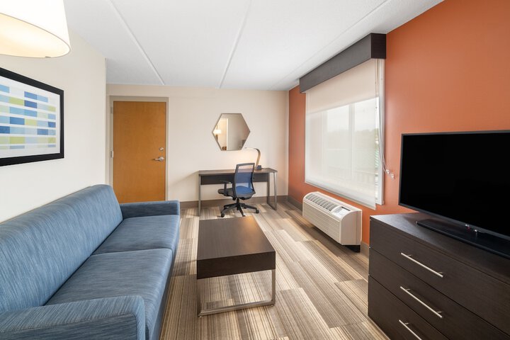 Room 33 of 52