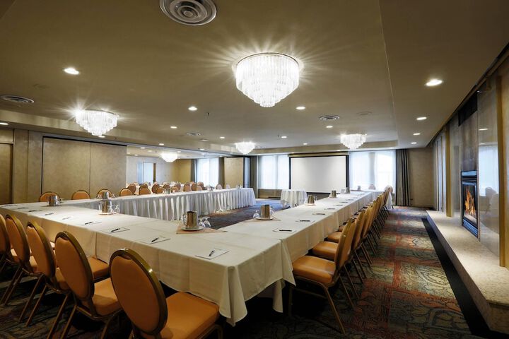 The Fort Garry Hotel Spa and Conference Centre, an Ascend Collection Hotel