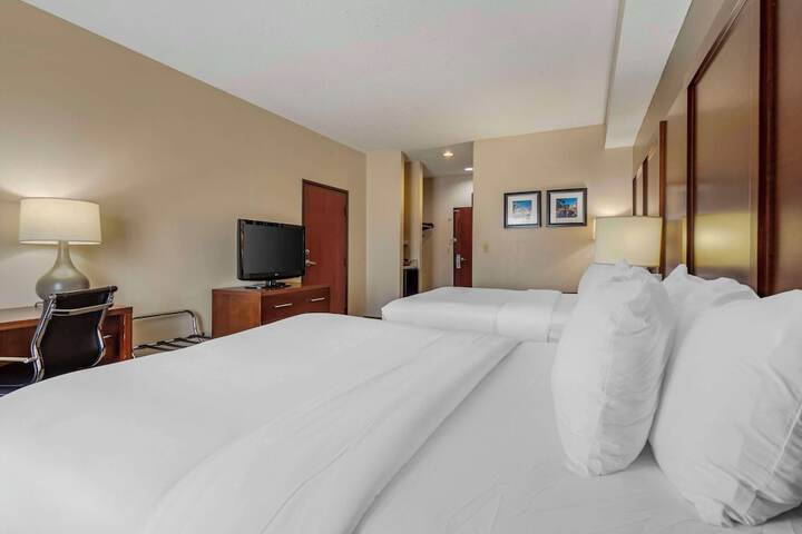 Room 32 of 54