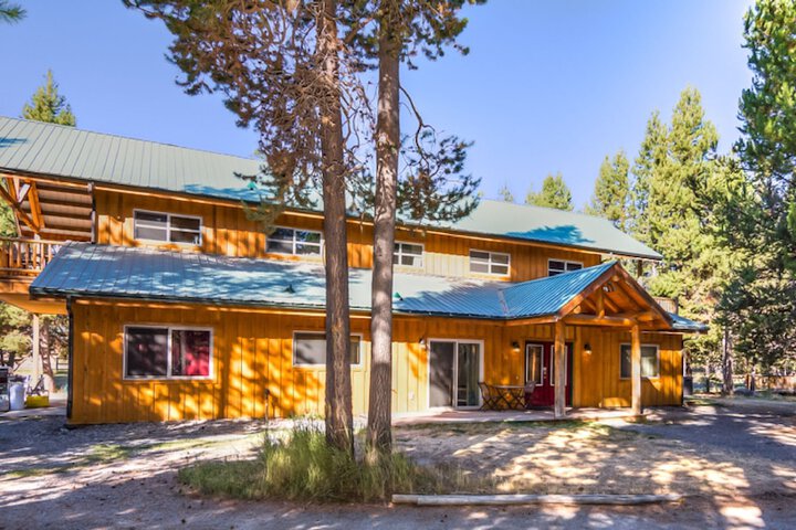 DiamondStone Guest Lodges