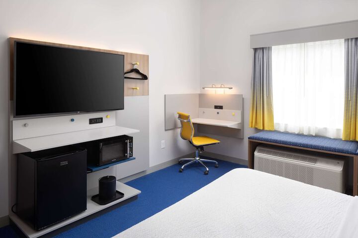 Room 18 of 41