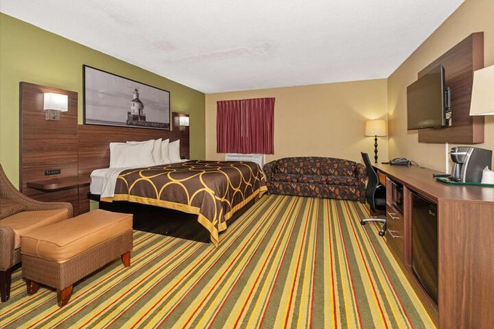 Super 8 by Wyndham Superior WI