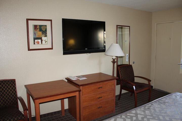Room 32 of 45