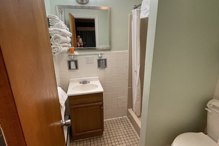 Room 15 of 61