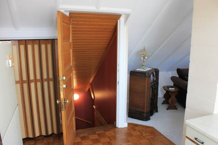 Room 25 of 36