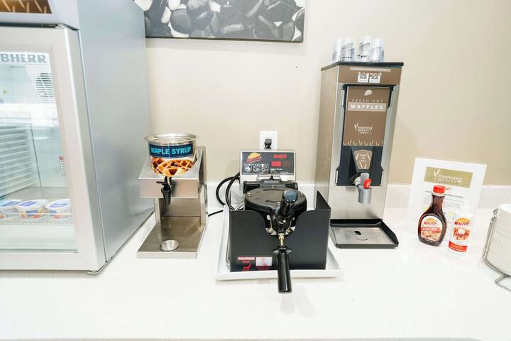 Breakfast/Coffee Service 118 of 142