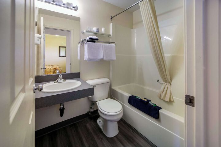 Room 15 of 36