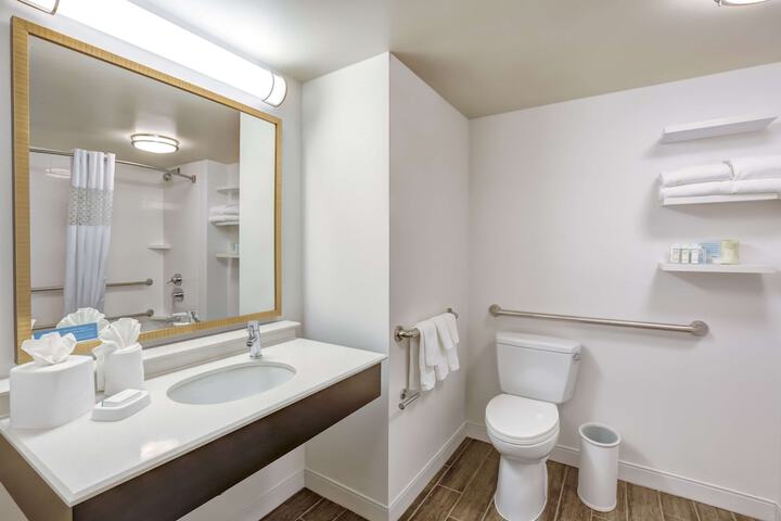 Hampton Inn Boston - Norwood