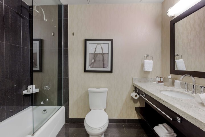 C Hotel by Carmens BW Premier Collection