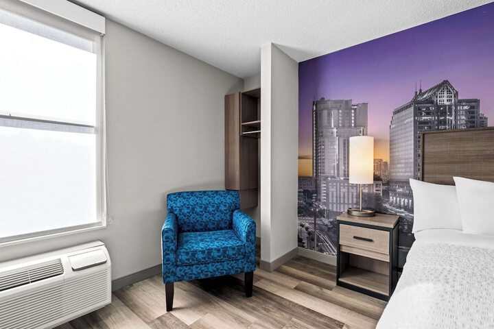Room 29 of 37
