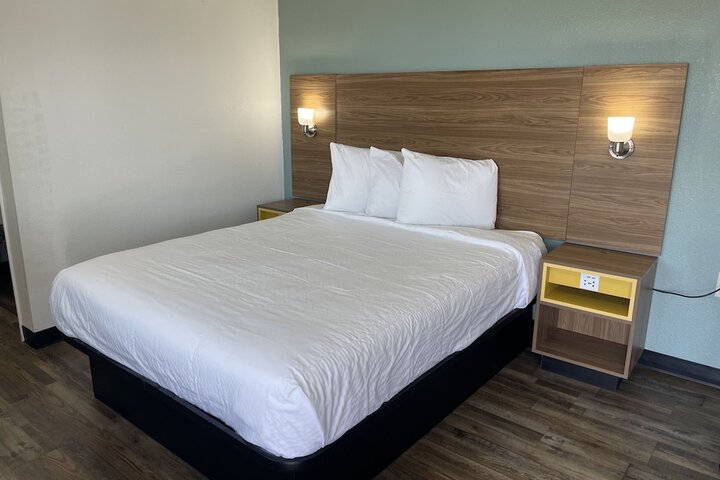 Room 5 of 7