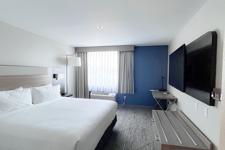 Room 15 of 65