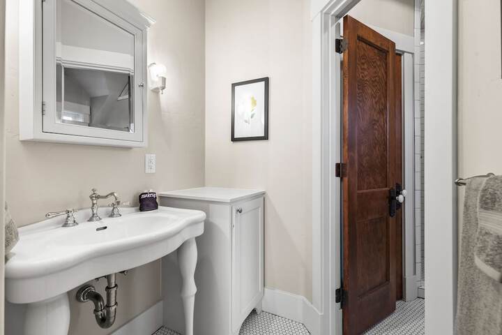 Room 30 of 113