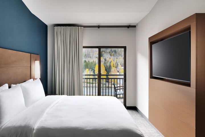 Room 36 of 77