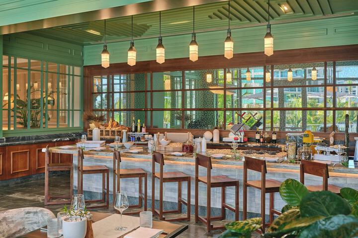 The St. Regis Longboat Key Resort