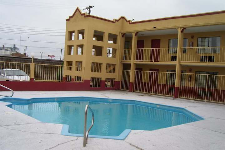 Pool 2 of 14