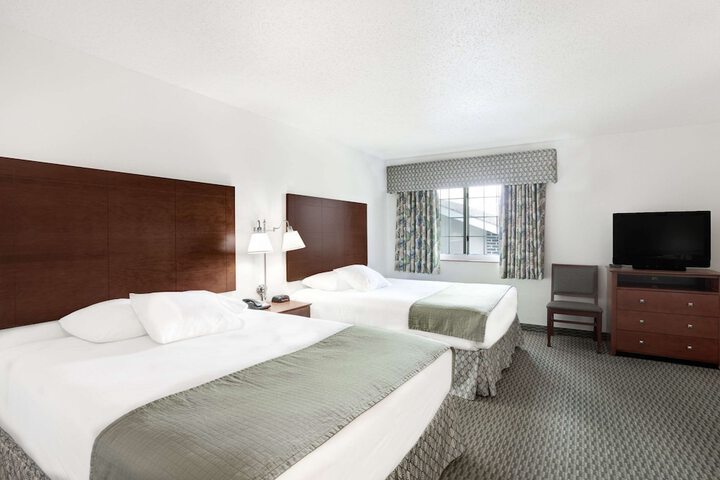 Room 7 of 14