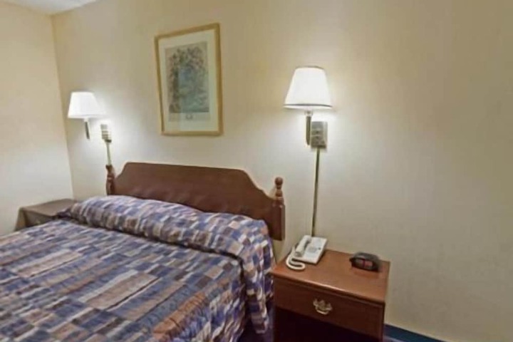 Room 20 of 29