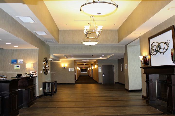 Hotel 5 of 57
