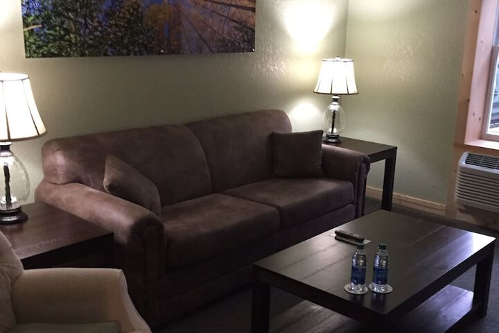 Room 36 of 70