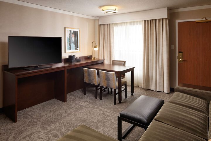 Embassy Suites by Hilton Tysons Corner