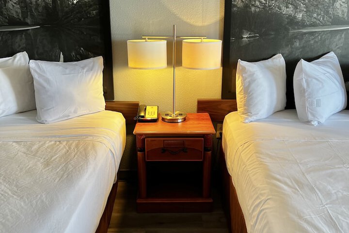 Room 15 of 23