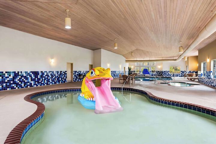 Country Inn & Suites by Radisson Portage, IN