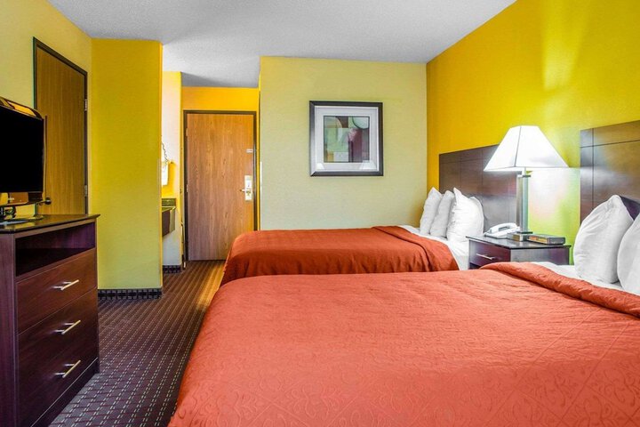Room 10 of 31