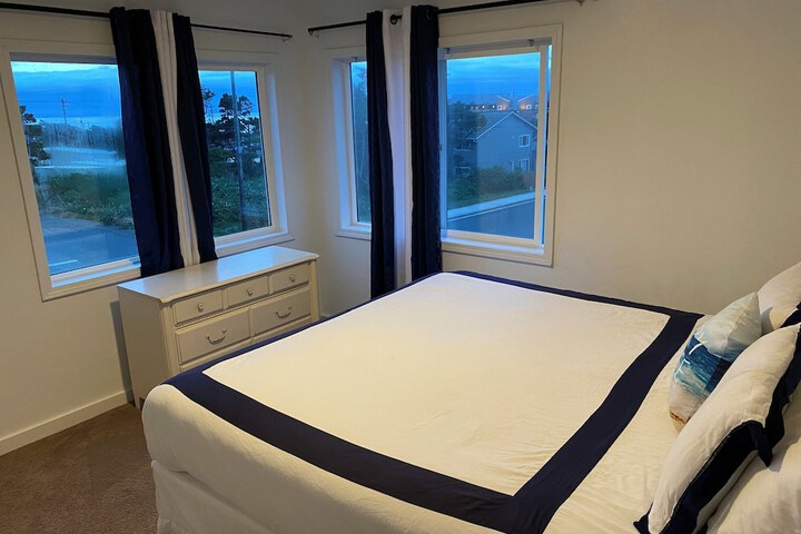 Room 13 of 31