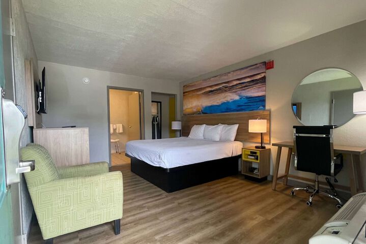 Room 12 of 35