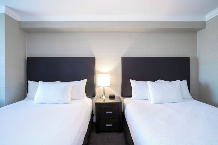 Room 40 of 77