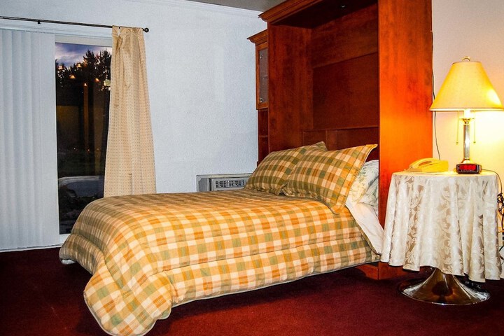 Room 23 of 51