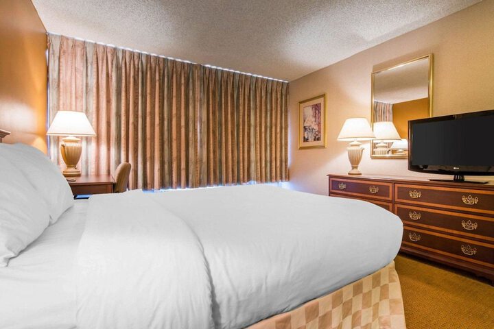 Room 21 of 39