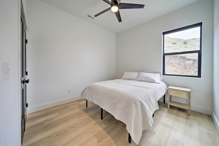 Modern Davenport Home w / Water View & Grill!