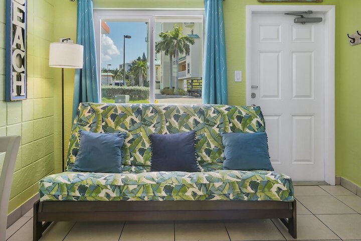 Room 8 of 21