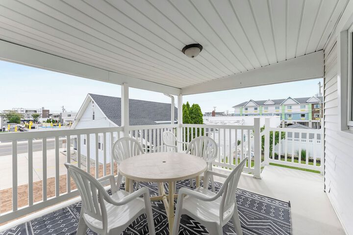 Daytona Inn & Suites