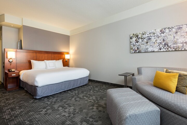 Room 16 of 27