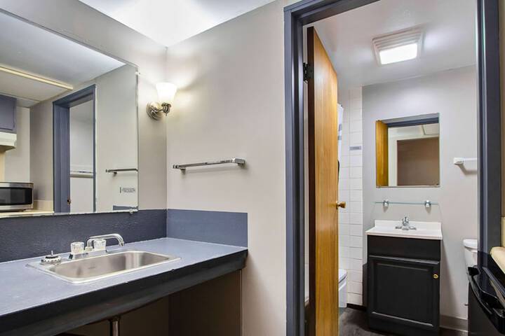 Room 40 of 47
