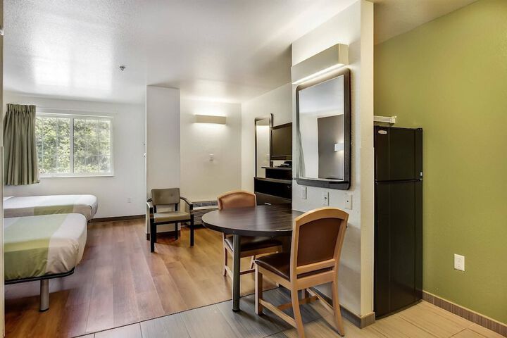 Studio 6 East Brunswick NJ - NYC Area