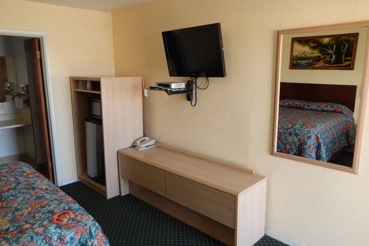 Room 5 of 24