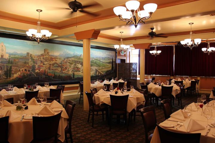 Dining 60 of 82