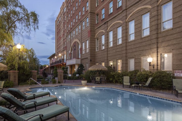 Carnegie Hotel & Spa