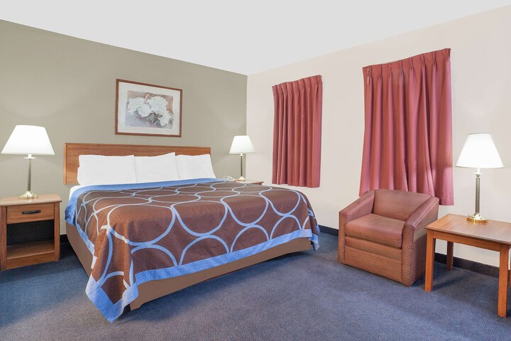 Room 14 of 26
