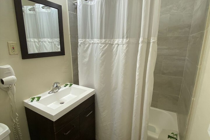 Room 15 of 46