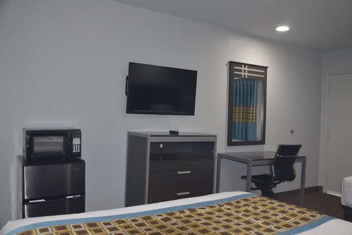 Room 18 of 34