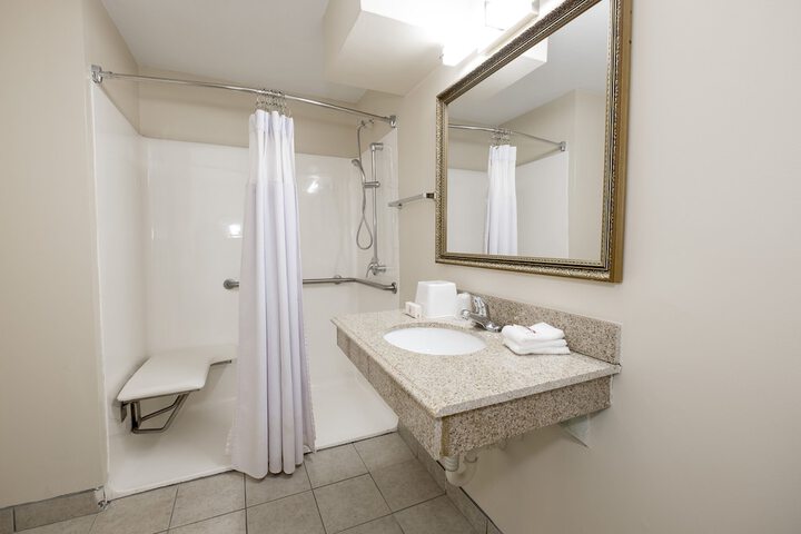Room 14 of 22