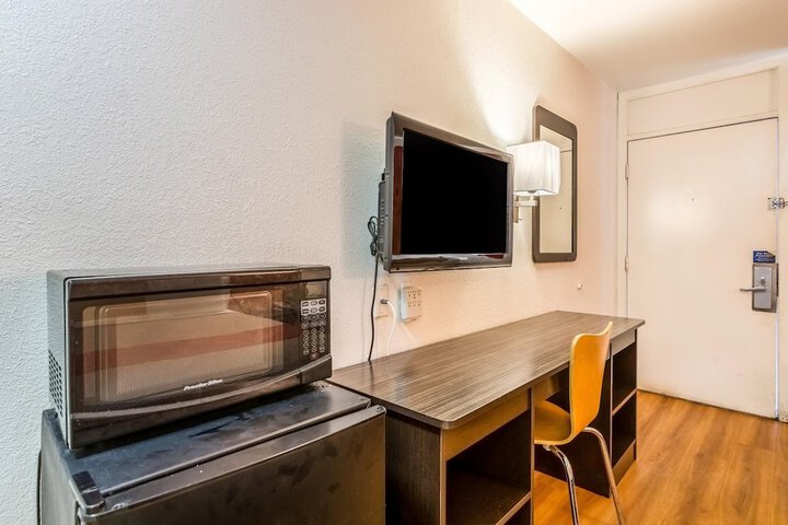 Room 21 of 41
