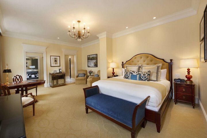 Room 27 of 44