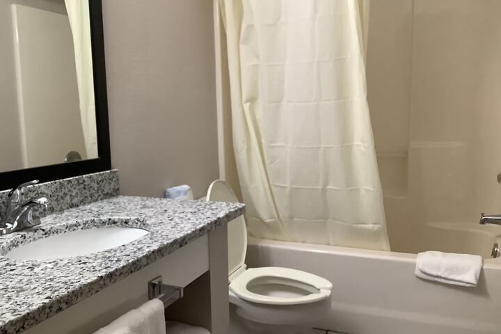 Room 7 of 34