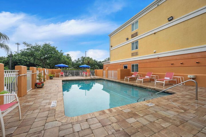 Pool 5 of 34